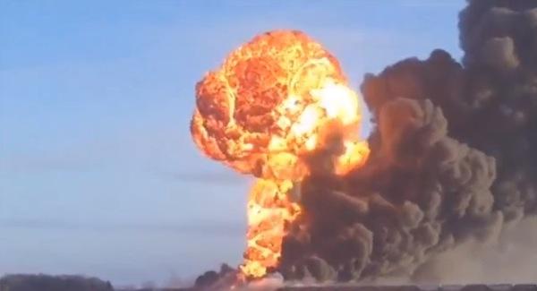 Oil Trains Exploding Days Before Casselton Oil Train Explosion, Obama Signed Bill Hastening ...