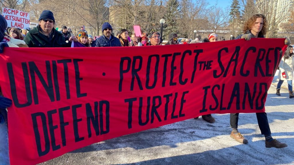 Battle Brewing In Canada Over Rights Of Indigenous Peoples ...