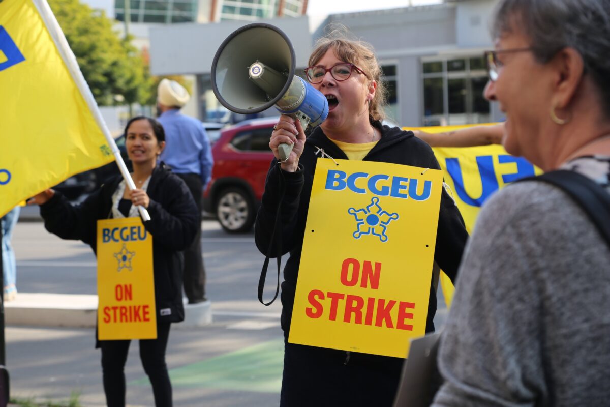 British Columbia Public Service Workers Escalate Their Job Action