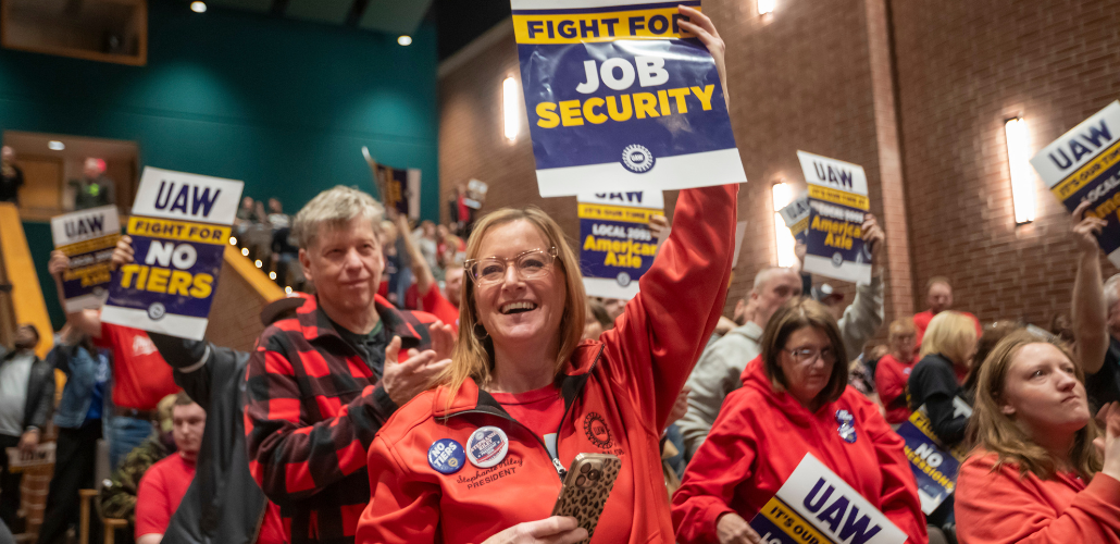 As Contract Deadline Looms, Auto Parts Workers Say ‘No Axles, No Trucks!'
