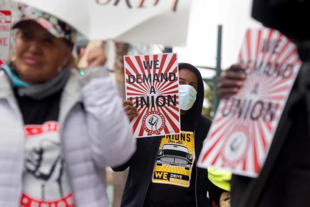 Uber And Lyft Drivers Went Union In Massachusetts